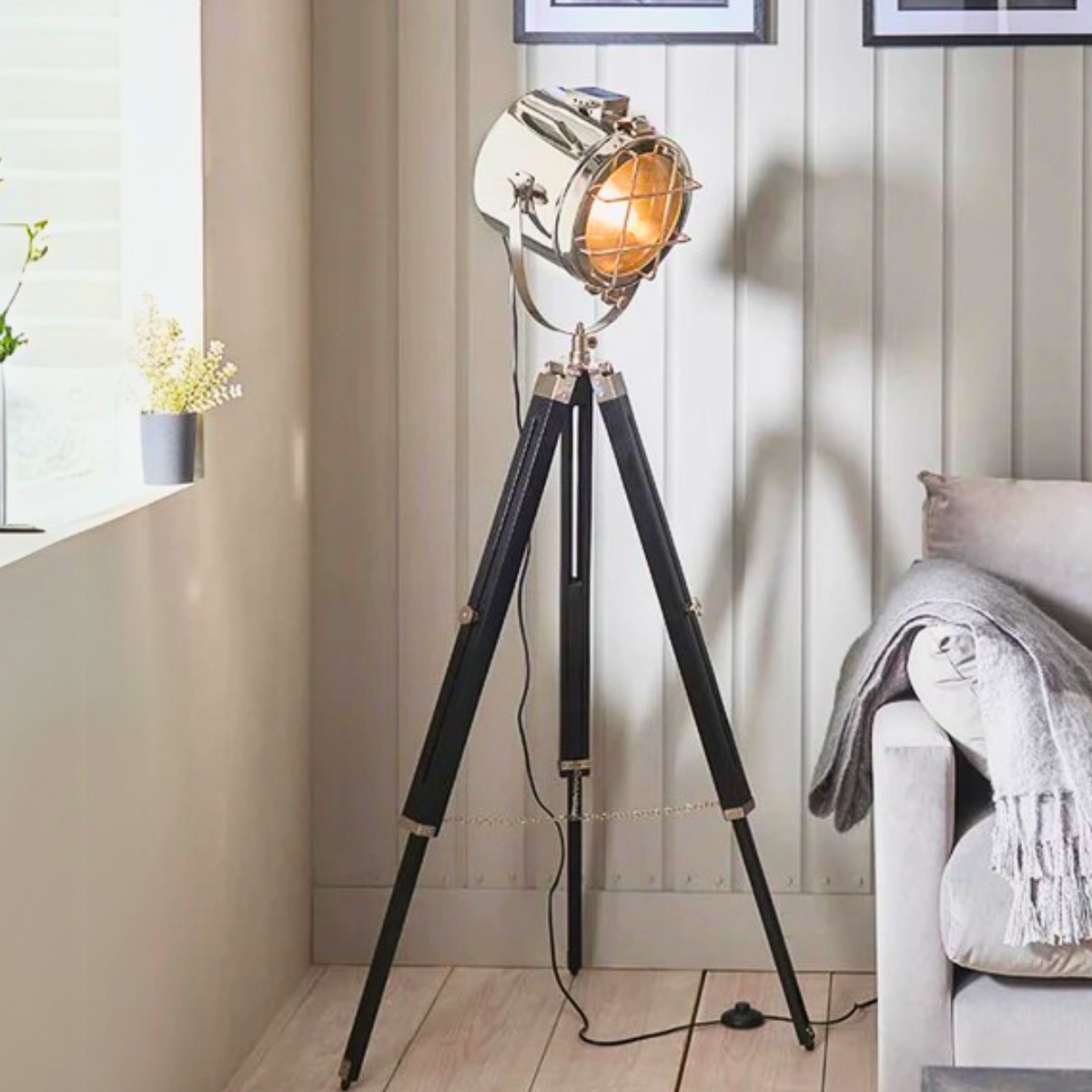 5 Reasons Why Tripod Floor Lamps Are a Great Addition to Your Home