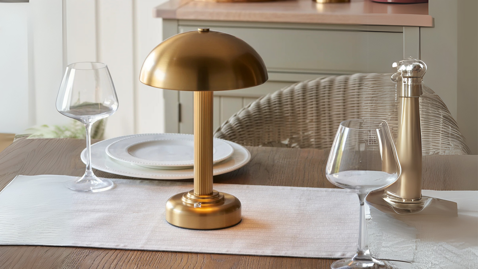 6 Beautiful Ways to Use Lighting to Set the Mood This Season