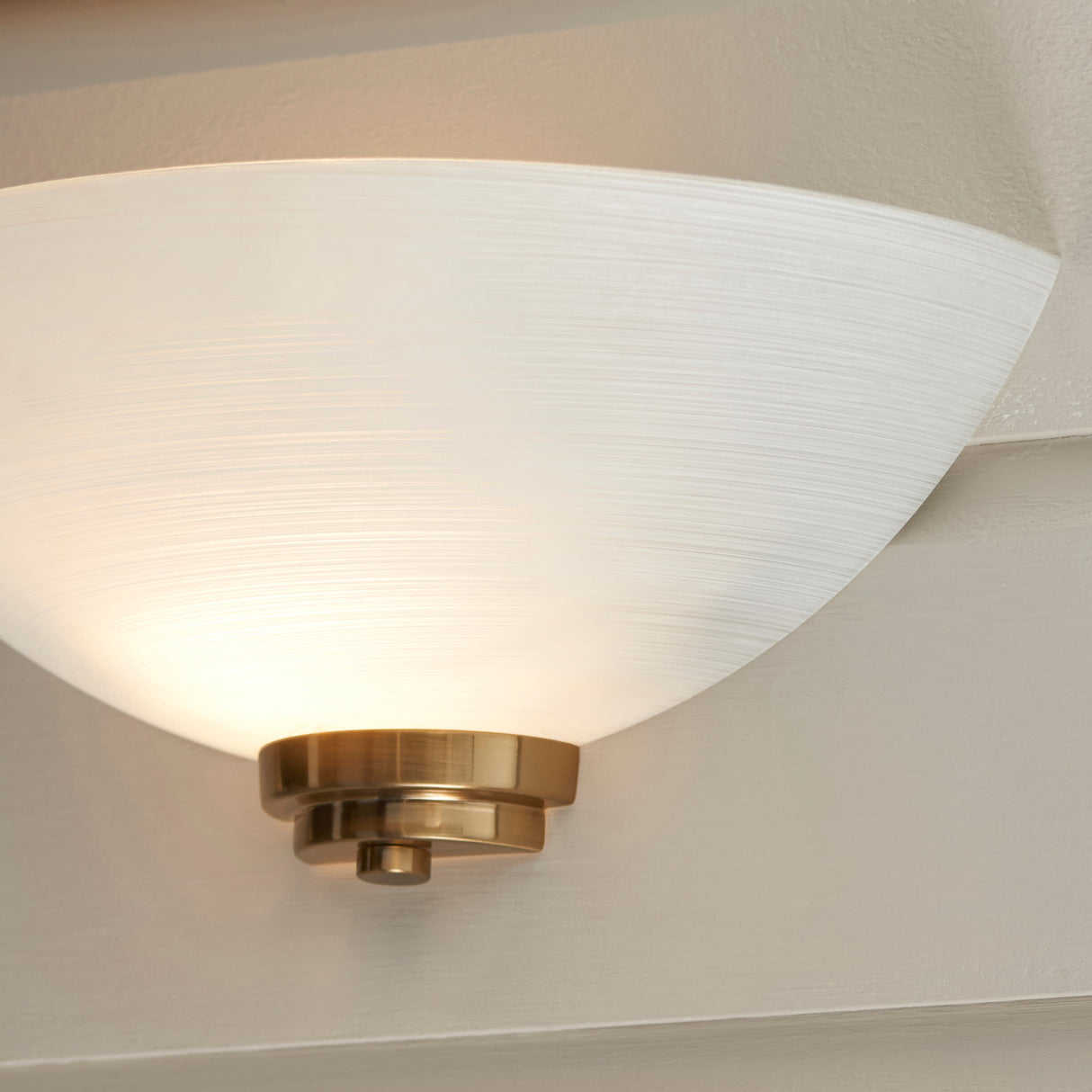 Welles Wall - Comet Lighting