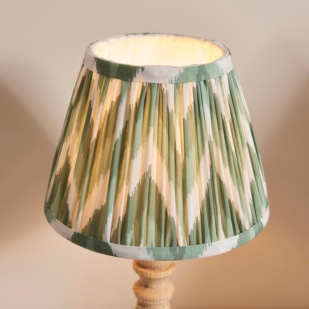 Natural Ash Bibury & Zigzag 20cm Cotswold green shade - Comet Lighting