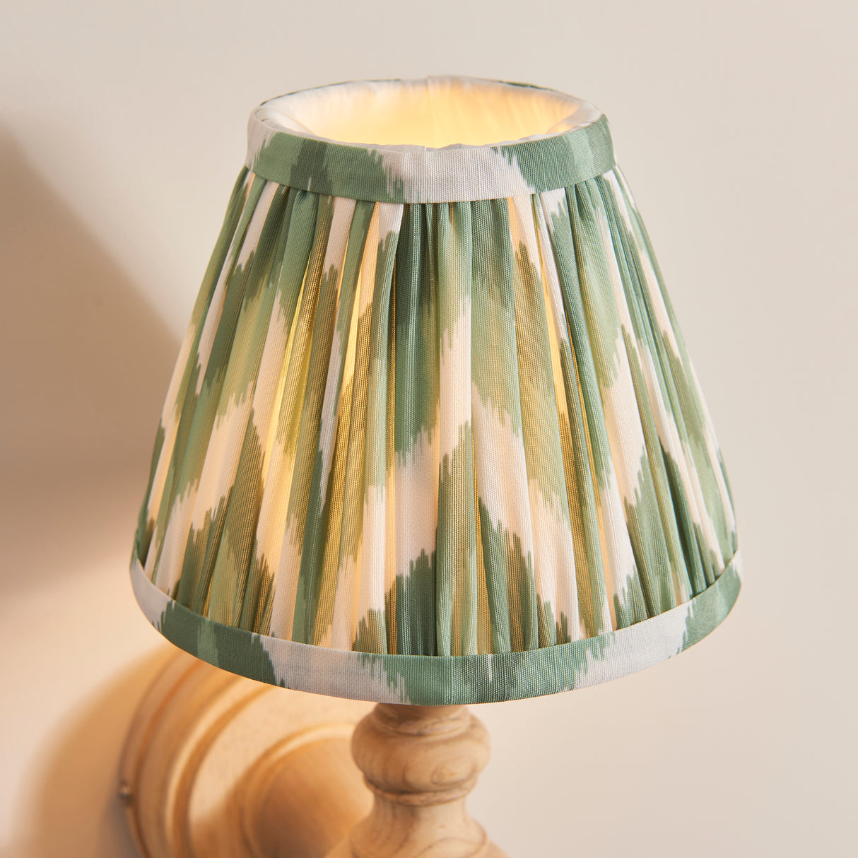 Bibury & Zigzag 16cm Cotswold green shade - Comet Lighting