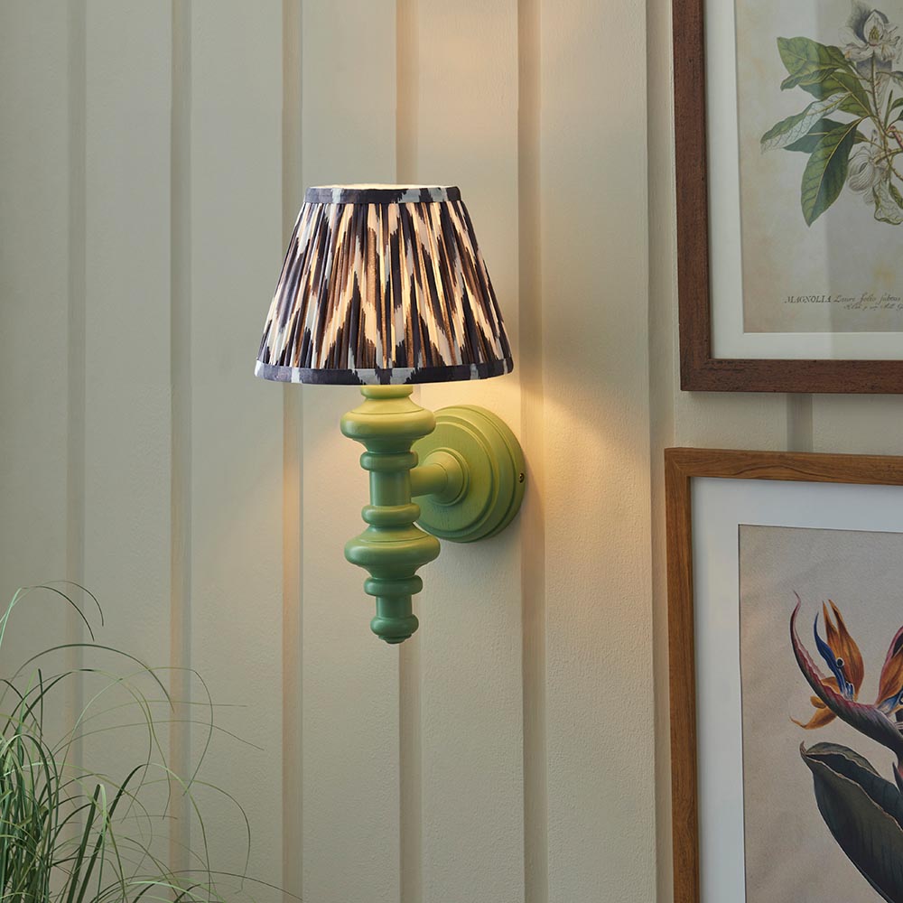Wooden Carnaby & Zigzag 20cm Pearl grey shade - Comet Lighting