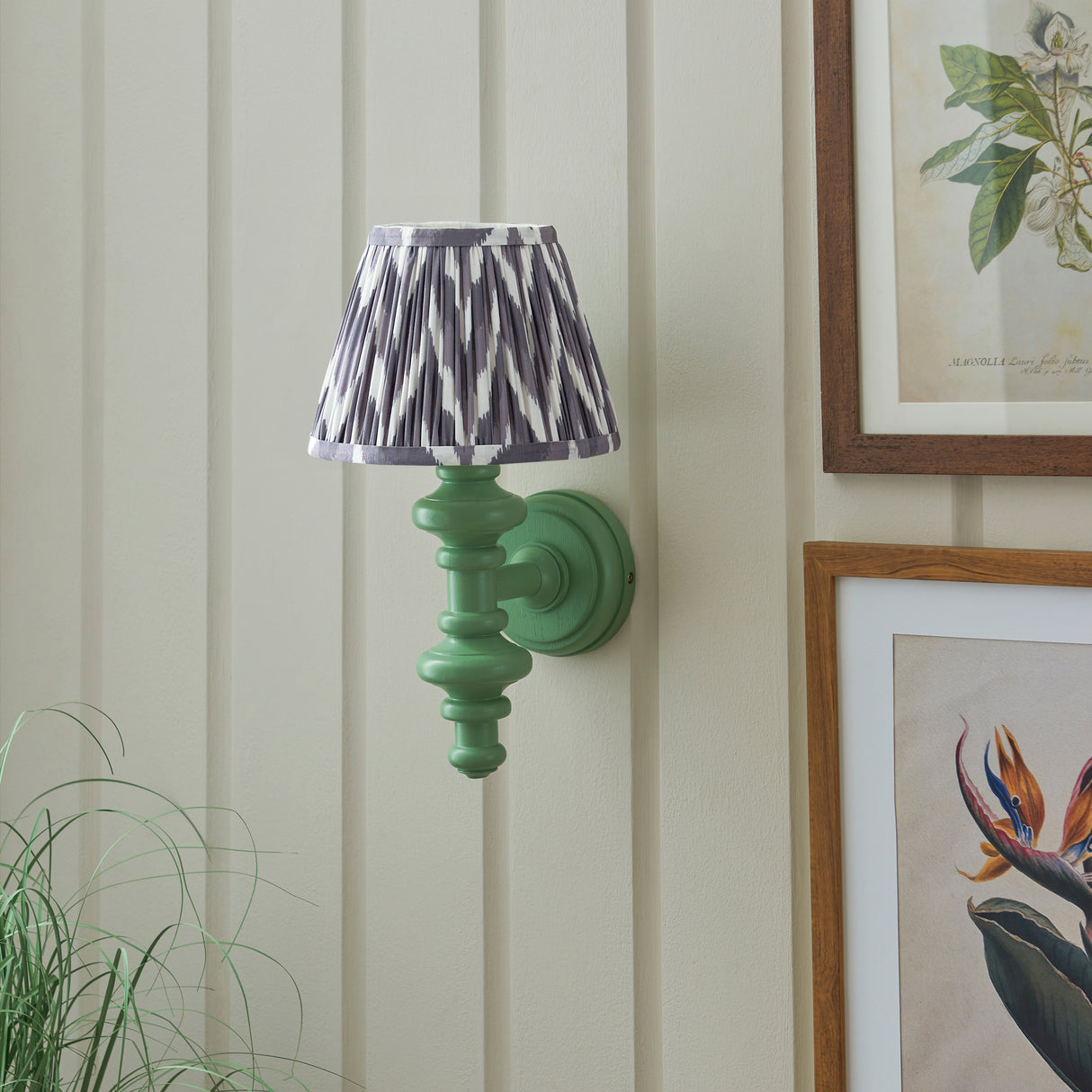 Wooden Carnaby & Zigzag 20cm Pearl grey shade - Comet Lighting
