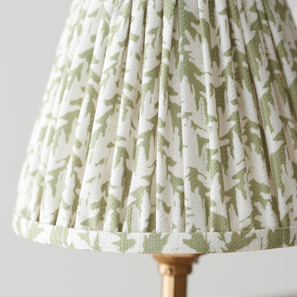 Chester & Leaf 16cm Herb garden green shade - Comet Lighting