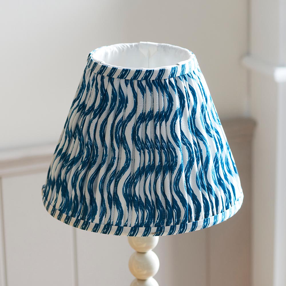 Higgledy & Ripple 25cm Marlin blue shade - Comet Lighting