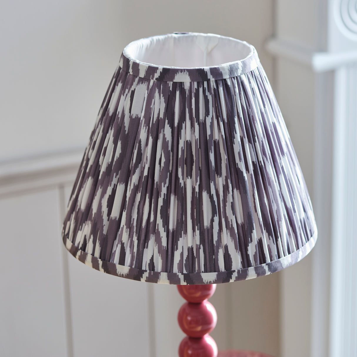 Gloss PinkHiggledy & Ikat 25cm Pearl grey shade - Comet Lighting
