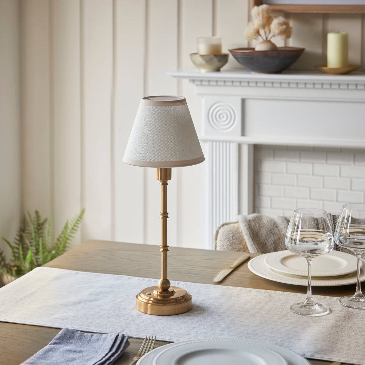 Burley Rechargeable & Ivy 16cm Vintage white shade - Comet Lighting