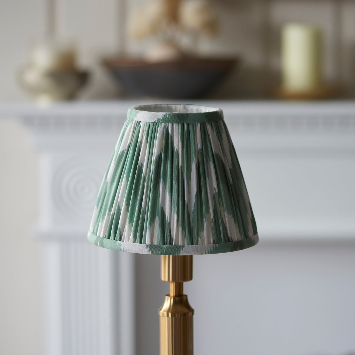 Trobridge Rechargeable & Zigzag 16cm Cotswold green shade - Comet Lighting