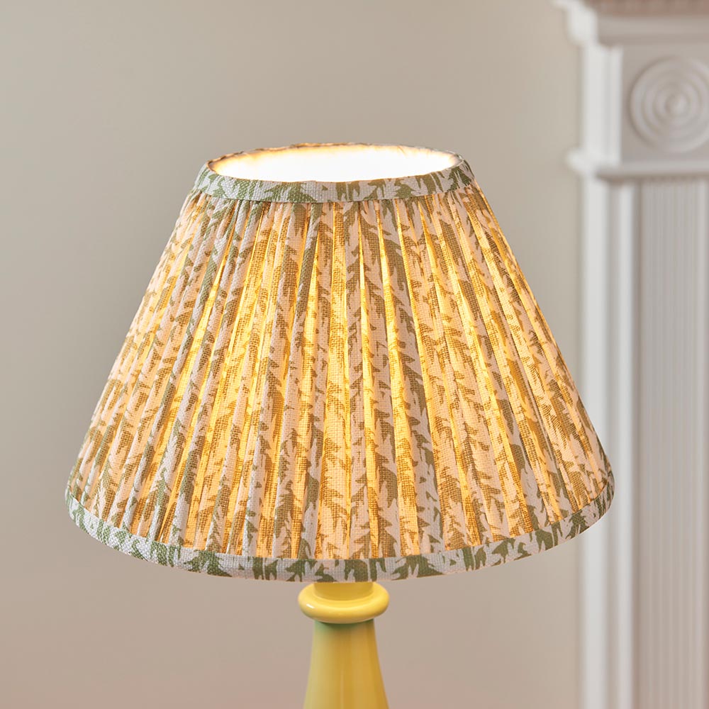 Gloss Green Myrtle & Leaf 30cm Herb garden green shade - Comet Lighting