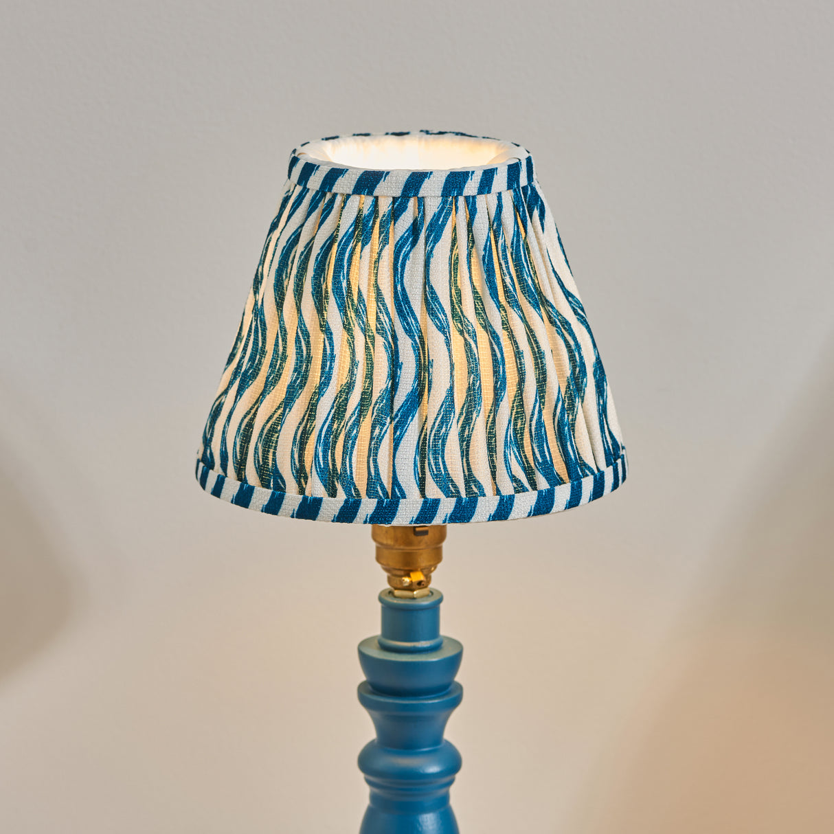 Wooden Blue Bibury & Ripple 16cm Marlin blue shade - Comet Lighting