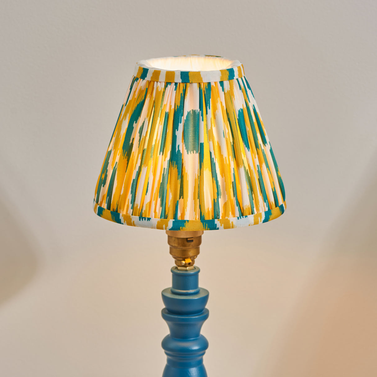 Wooden Blue Bibury & Ikat 16cm Yellow & jade shade - Comet Lighting