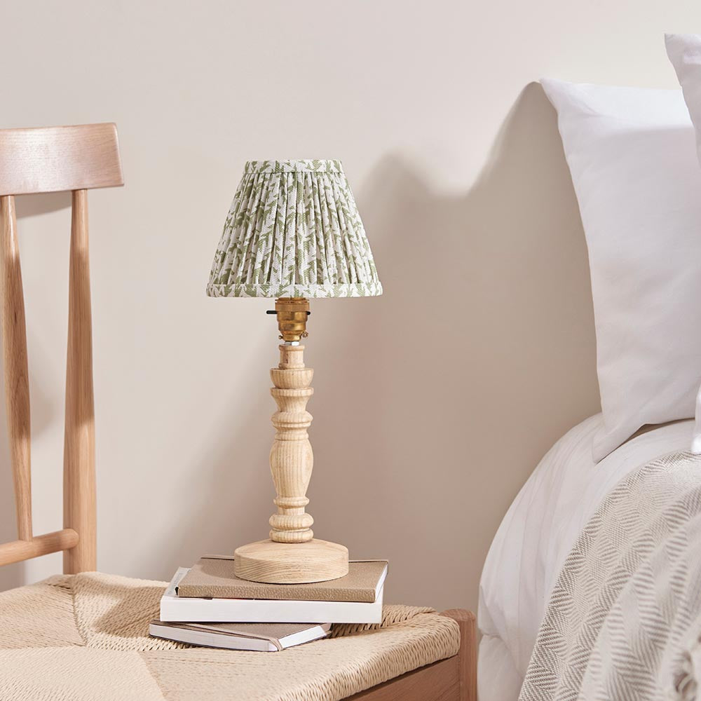 Natural Ash Bibury & Leaf 16cm Herb garden green shade - Comet Lighting