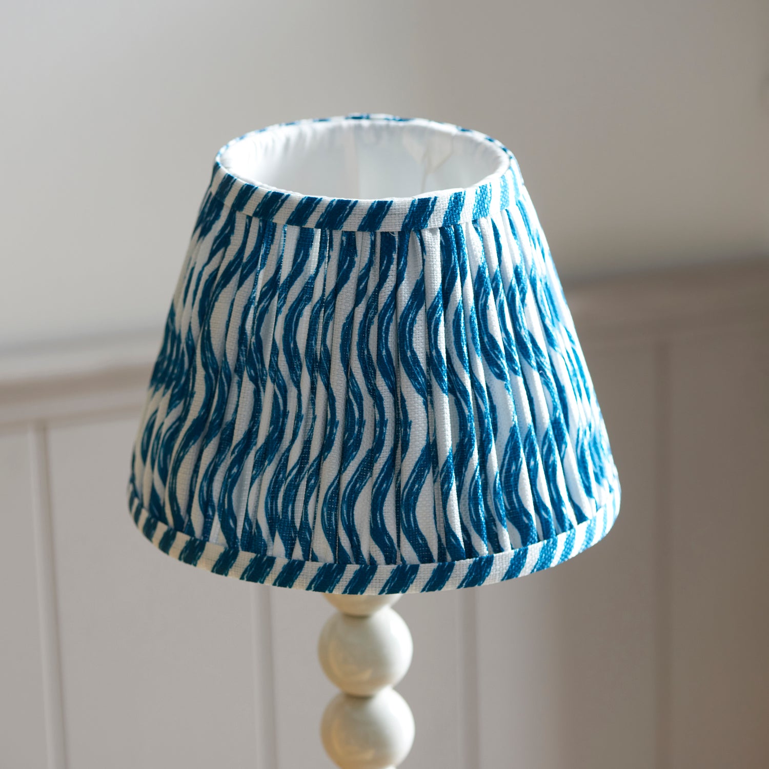Higgledy & Ripple 20cm Marlin blue shade - Comet Lighting
