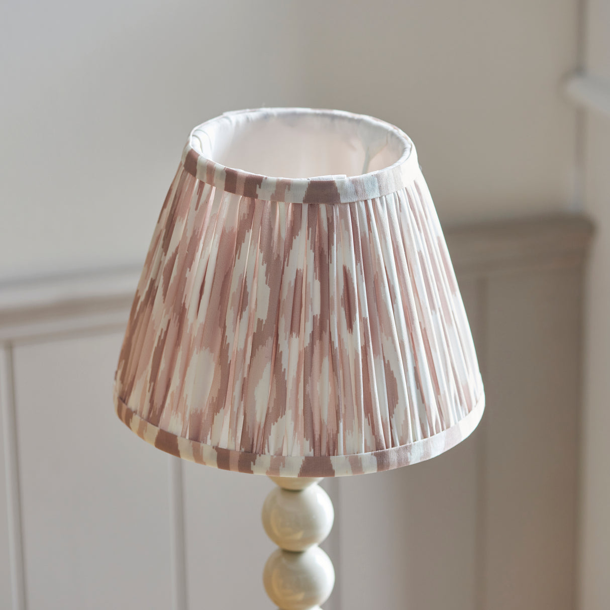 Higgledy & Ikat 20cm Neutral shade - Comet Lighting