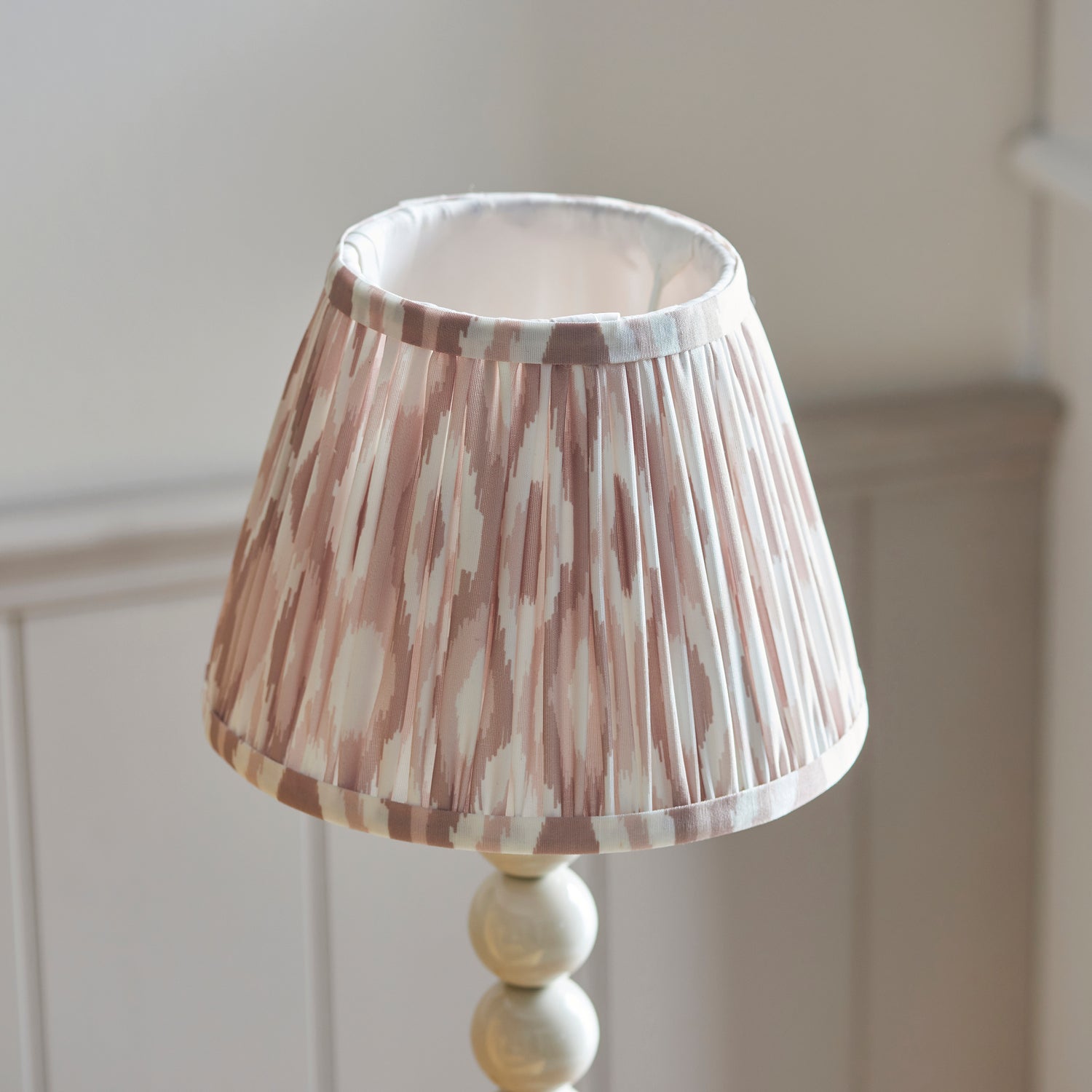 Higgledy & Ikat 20cm Neutral shade - Comet Lighting