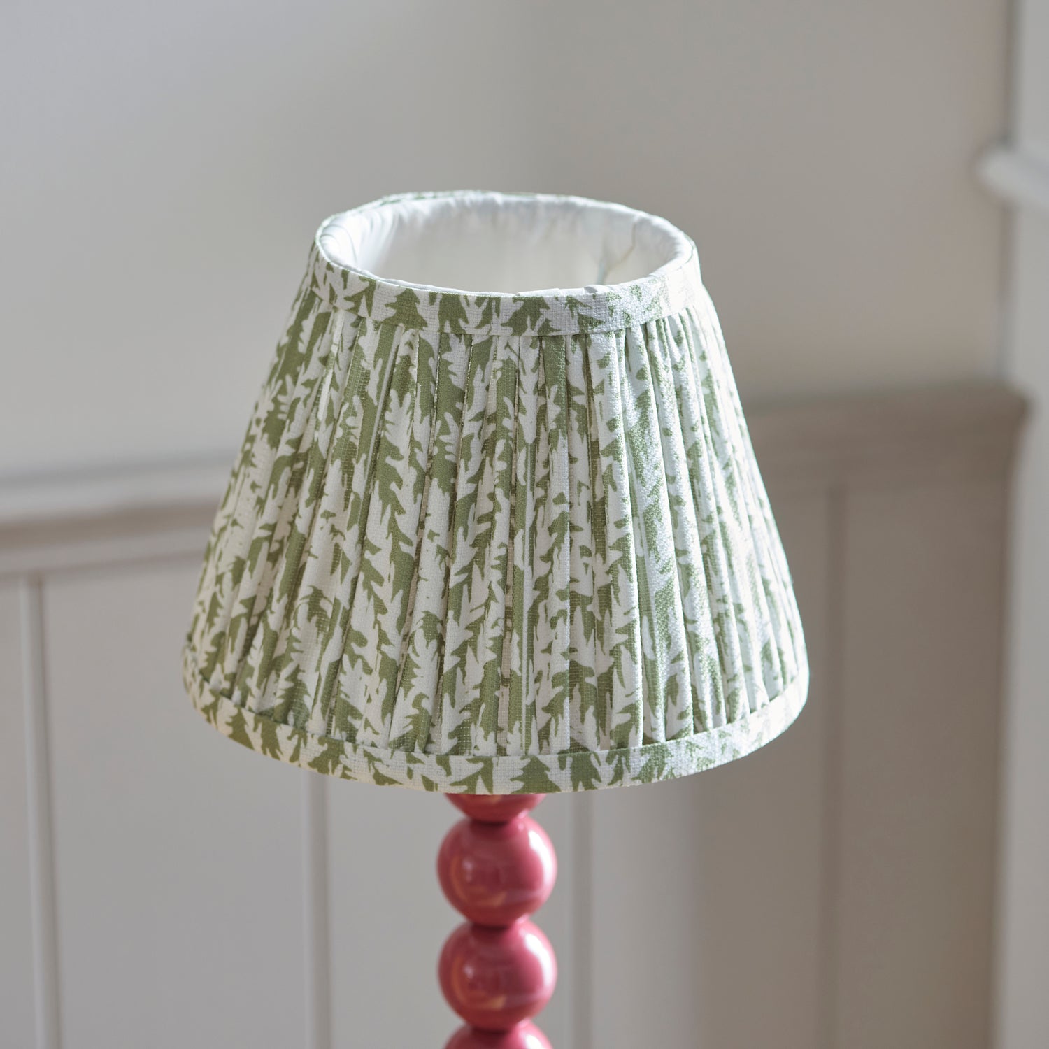 Gloss Pink Higgledy & Leaf 20cm Herb garden green shade - Comet Lighting