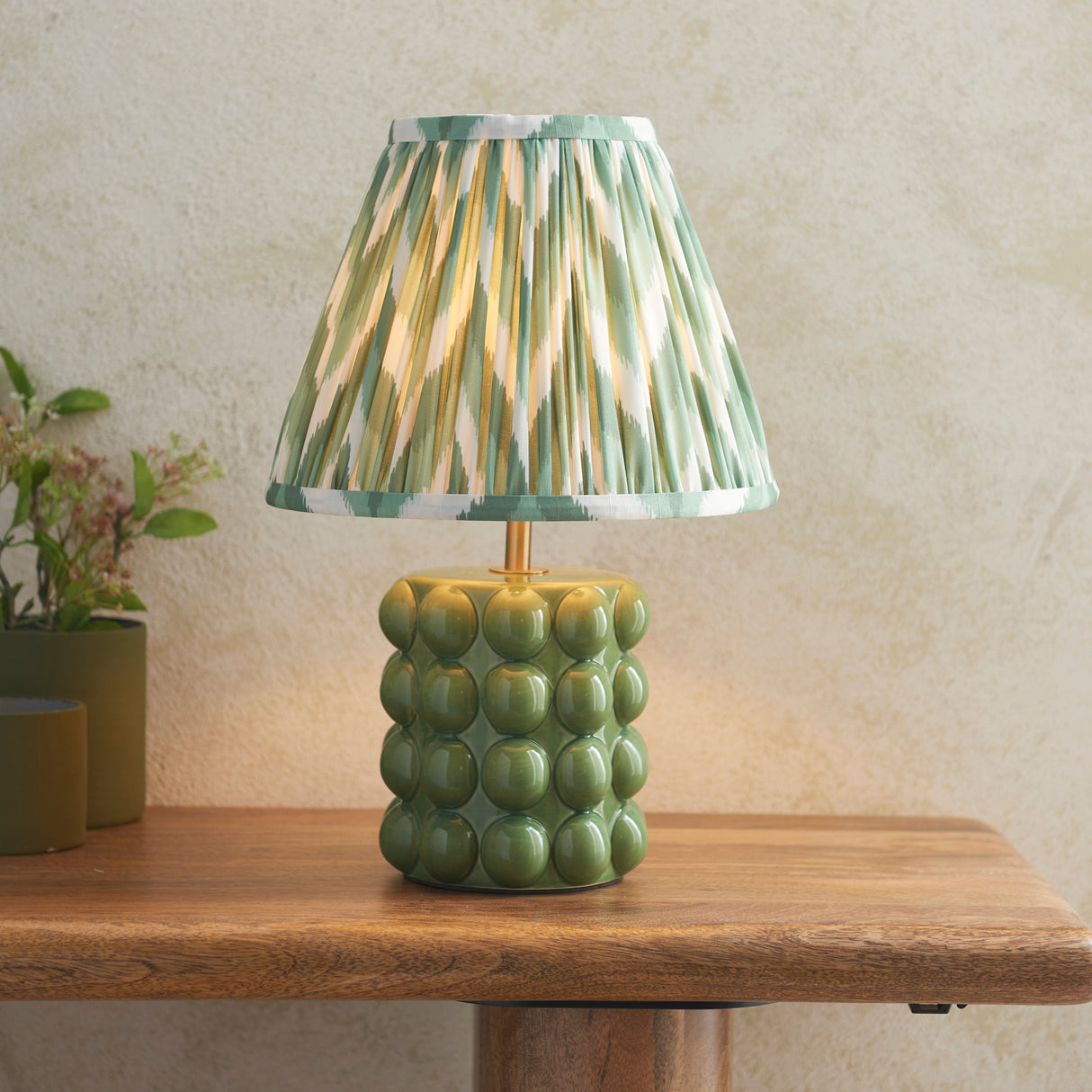 Bobble & Zigzag 25cm Cotswold green shade - Comet Lighting