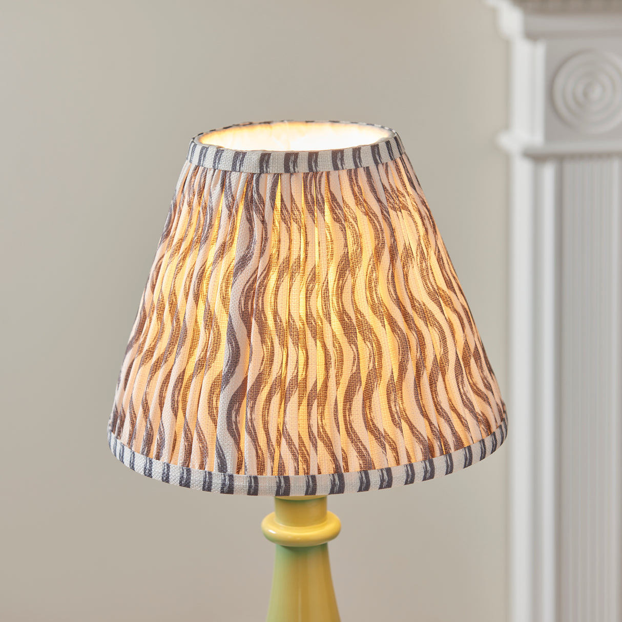 Gloss Green Myrtle & Ripple 25cm Pearl grey shade - Comet Lighting