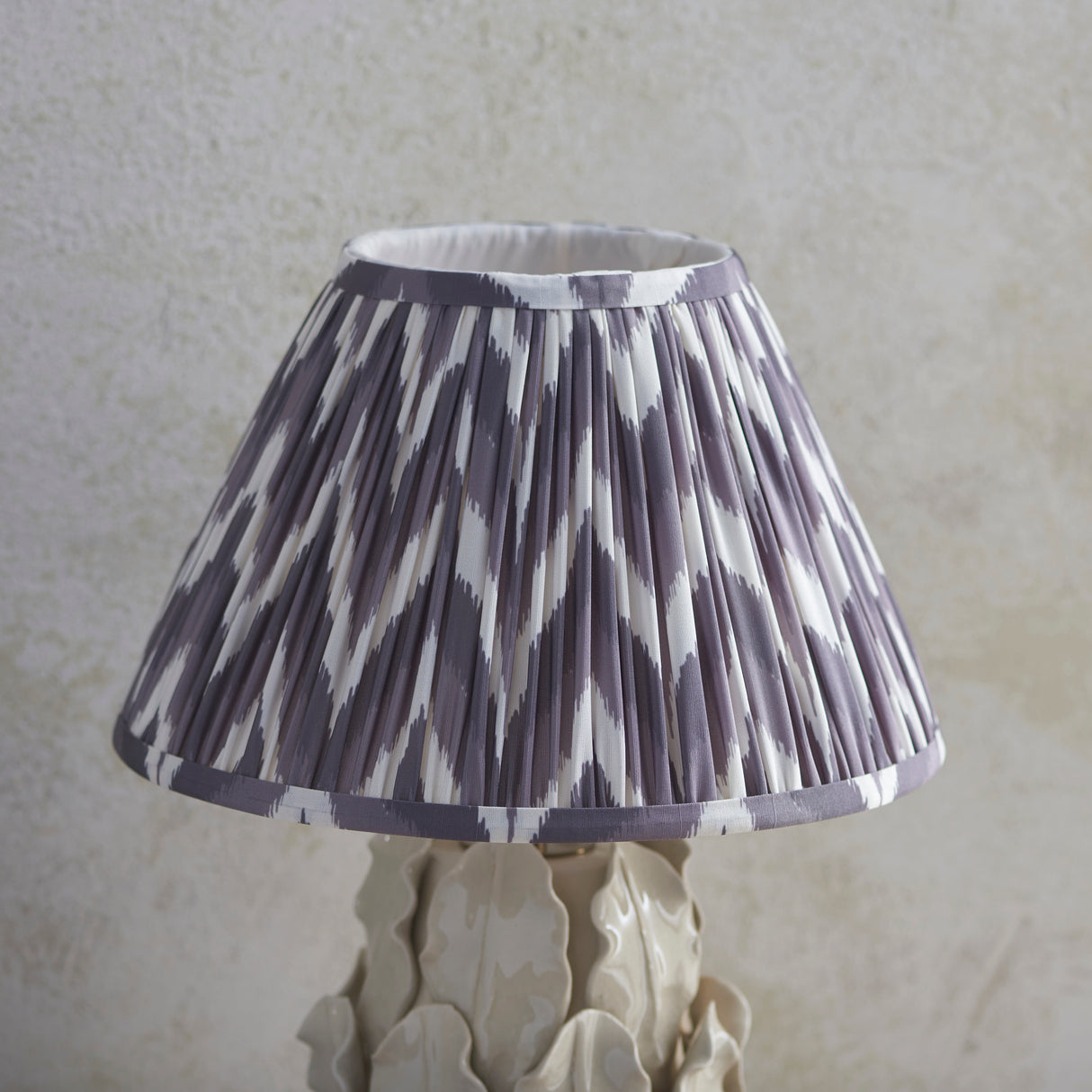 Ceramic Table Light Layered Leaf & Zigzag 30cm Pearl grey shade - Comet Lighting