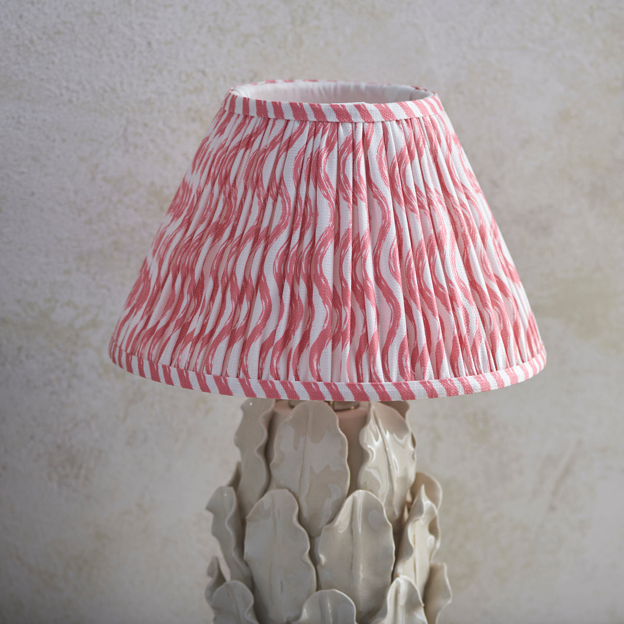 Ceramic Table Light Layered Leaf & Ripple 30cm Coral pink shade - Comet Lighting
