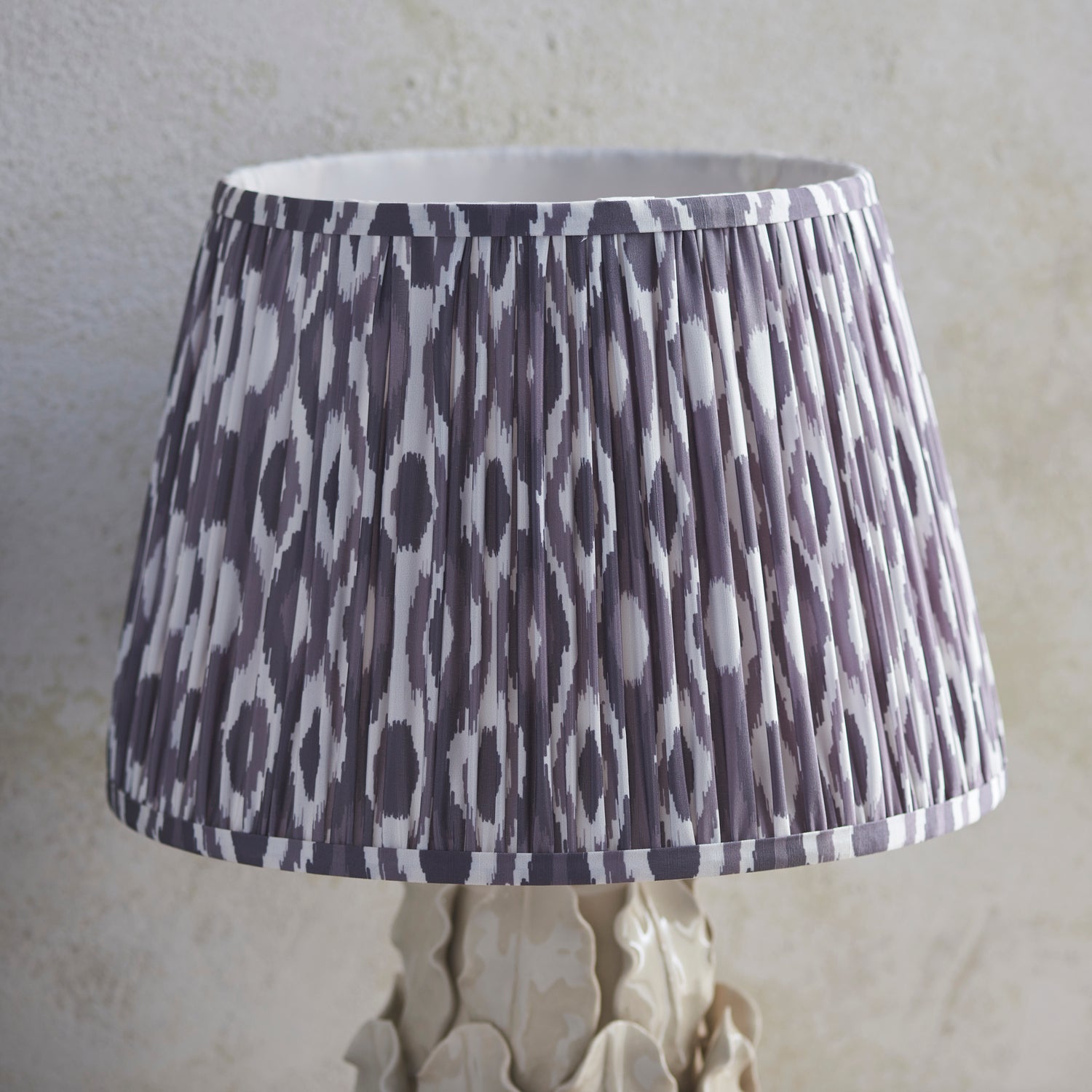 Ceramic Table Light Layered Leaf & Ikat 35cm Pearl grey shade - Comet Lighting
