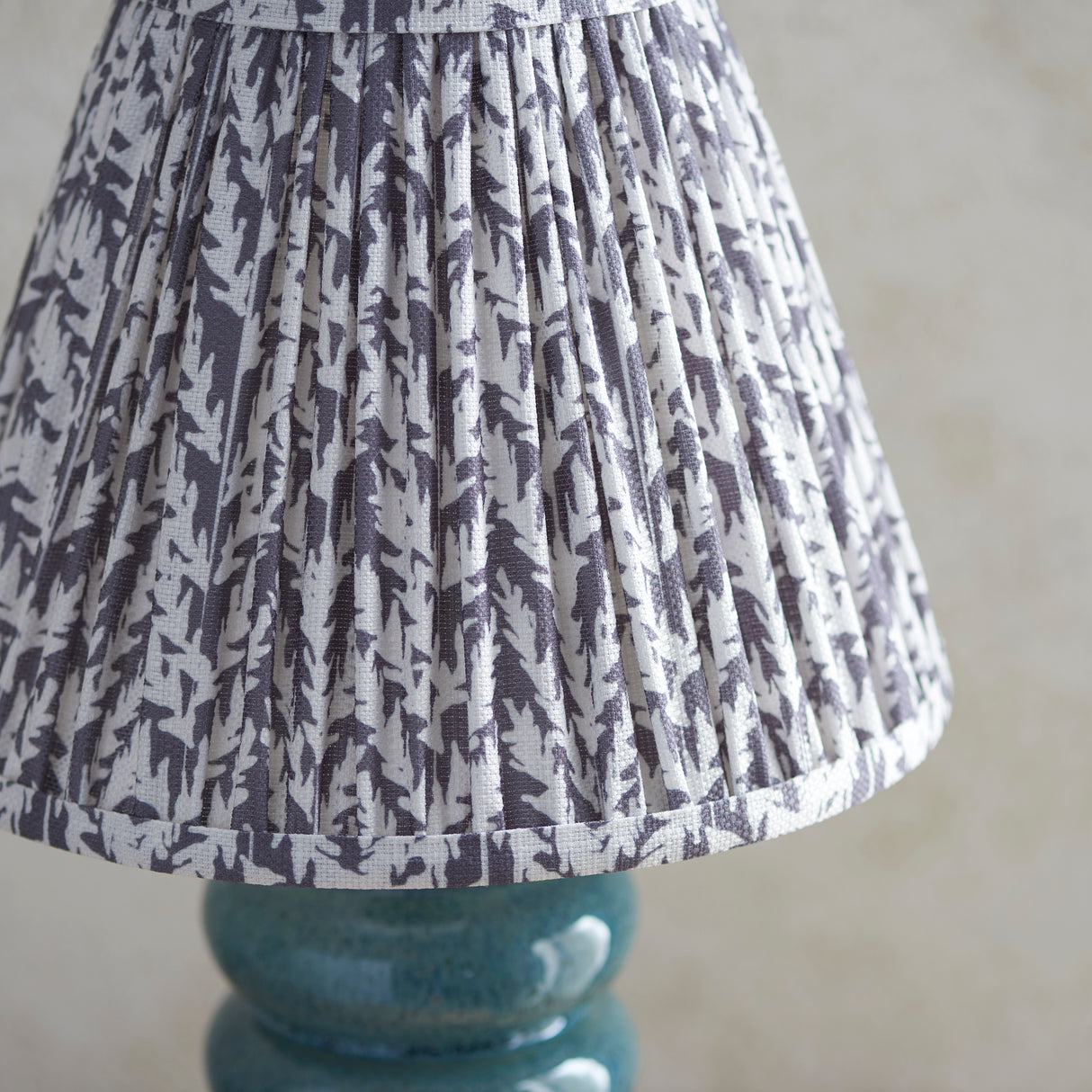 Squash & Leaf 25cm Pearl grey shade - Comet Lighting