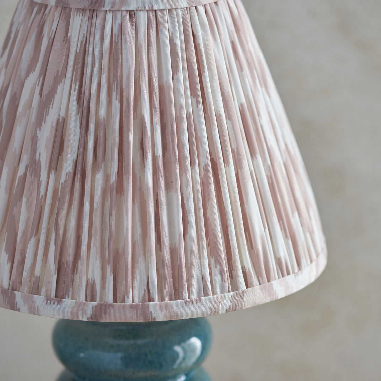 Squash & Ikat 25cm Neutral shade - Comet Lighting