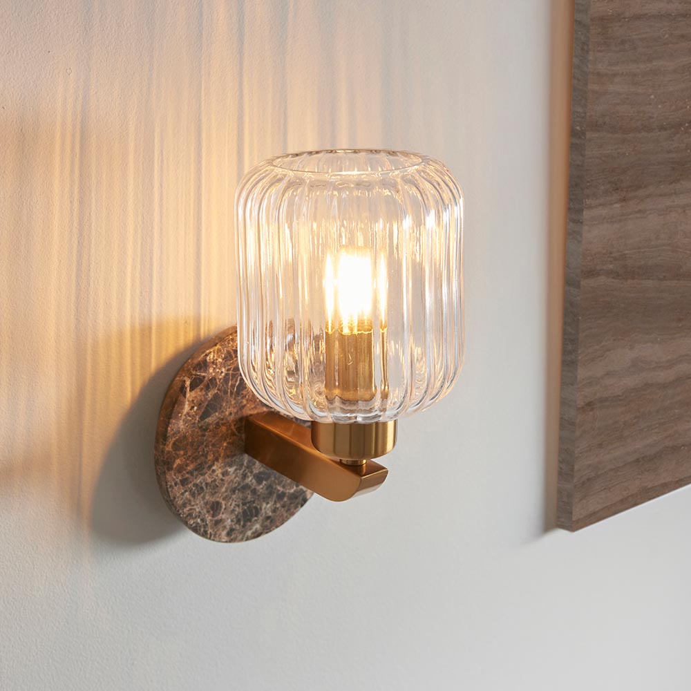 Travi Ribbed Wall Dark brown Emperador marble, vintage brass & clear ribbed glass