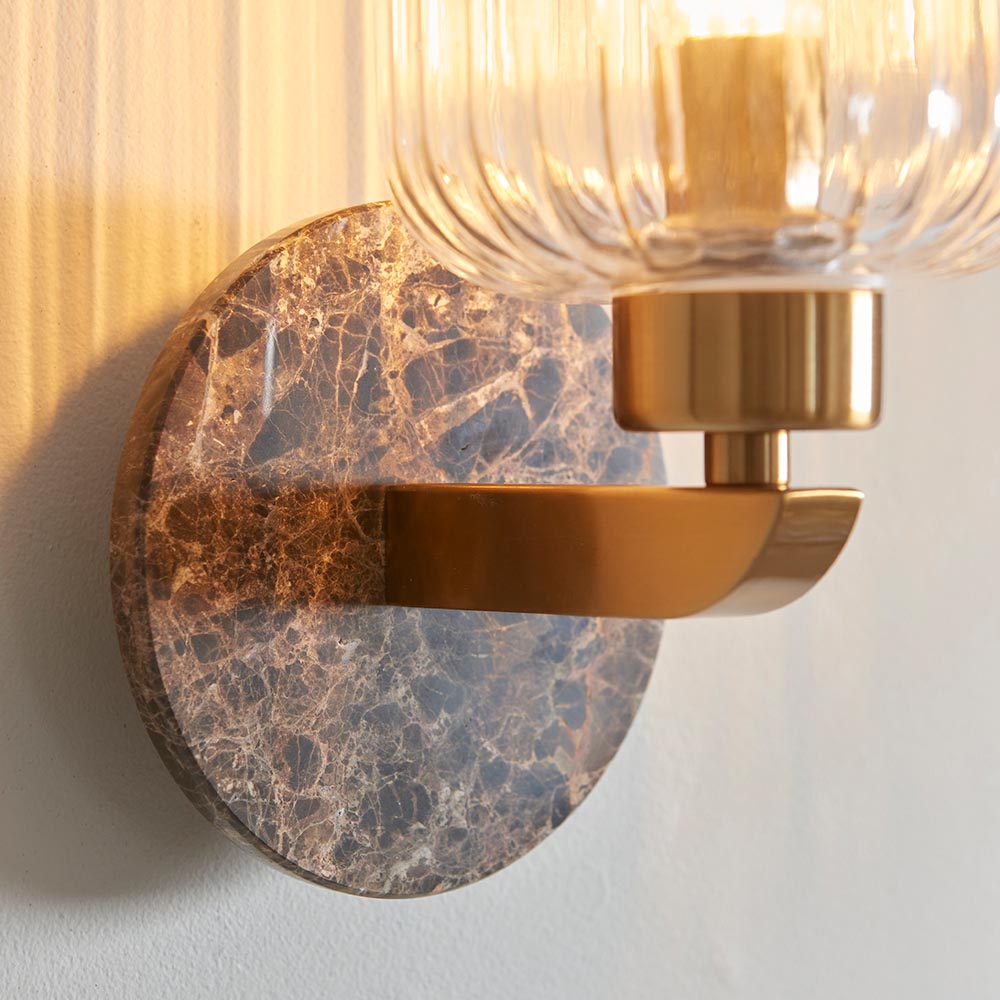 Travi Ribbed Wall Dark brown Emperador marble, vintage brass & clear ribbed glass