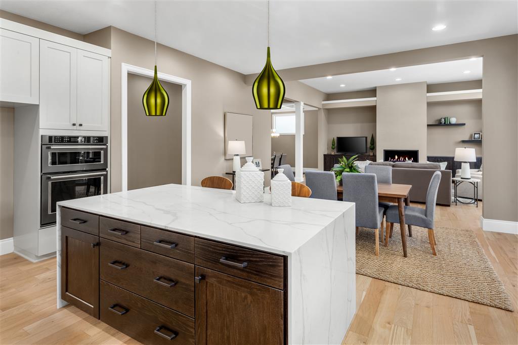 Searchlight Vibrant Pendant - Green Aluminium