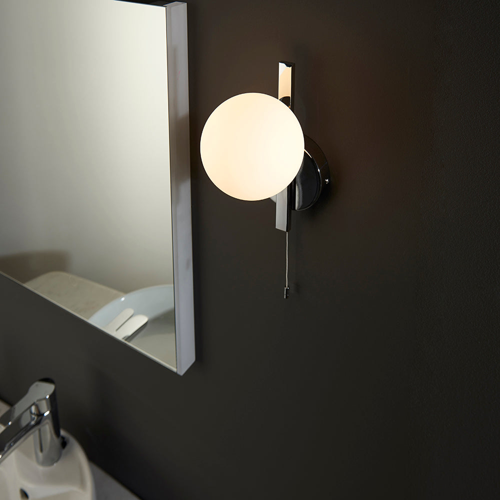 Spa Wall Chrome plate & matt opal glass