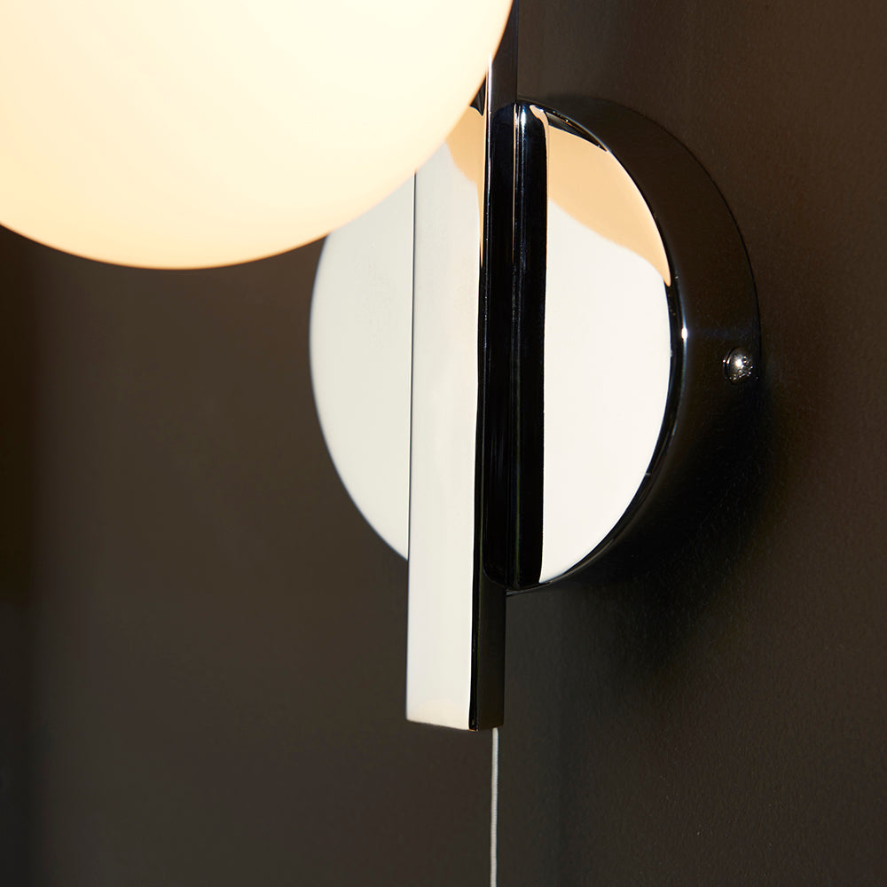 Spa Wall Chrome plate & matt opal glass