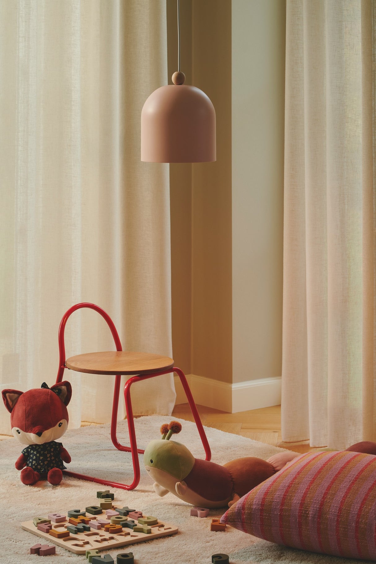 Gaston | Pendant | Dusty rose - Comet Lighting