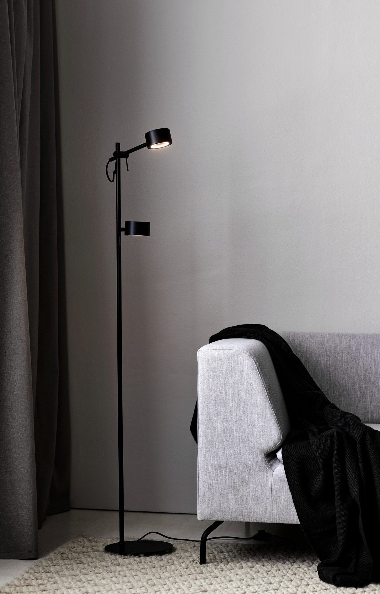 Clyde | Floor lamp | Black