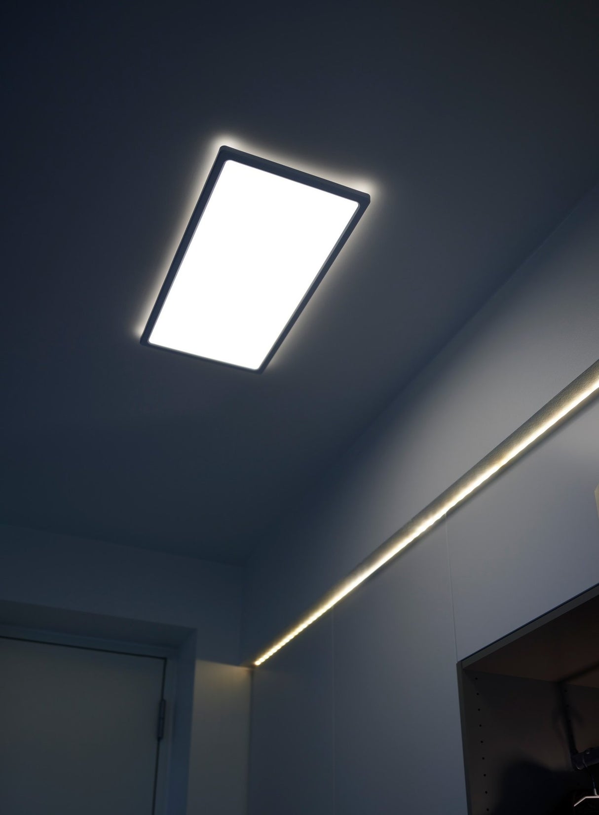 Harlow Smart Colour | Ceiling light | White - Comet Lighting