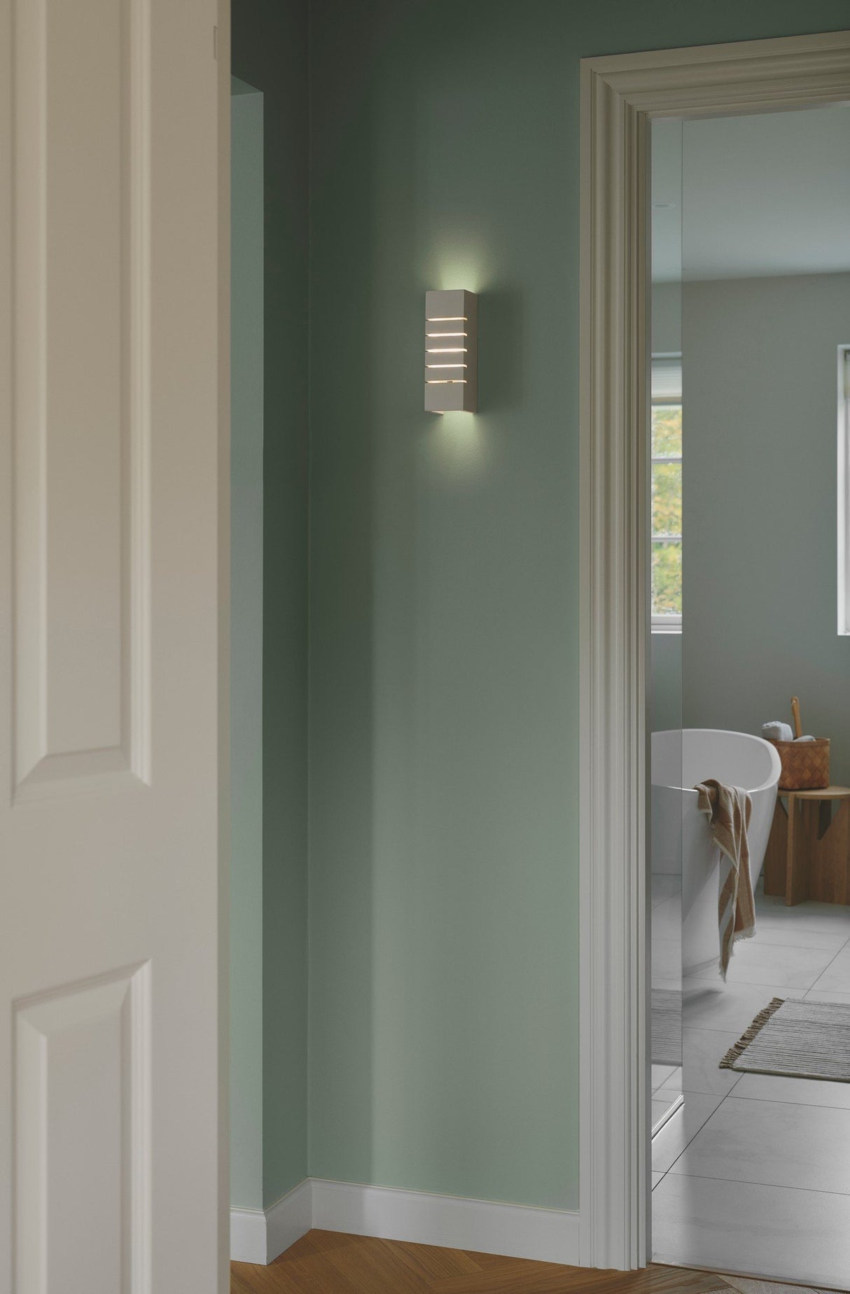 Lancio Square | Wall light | White