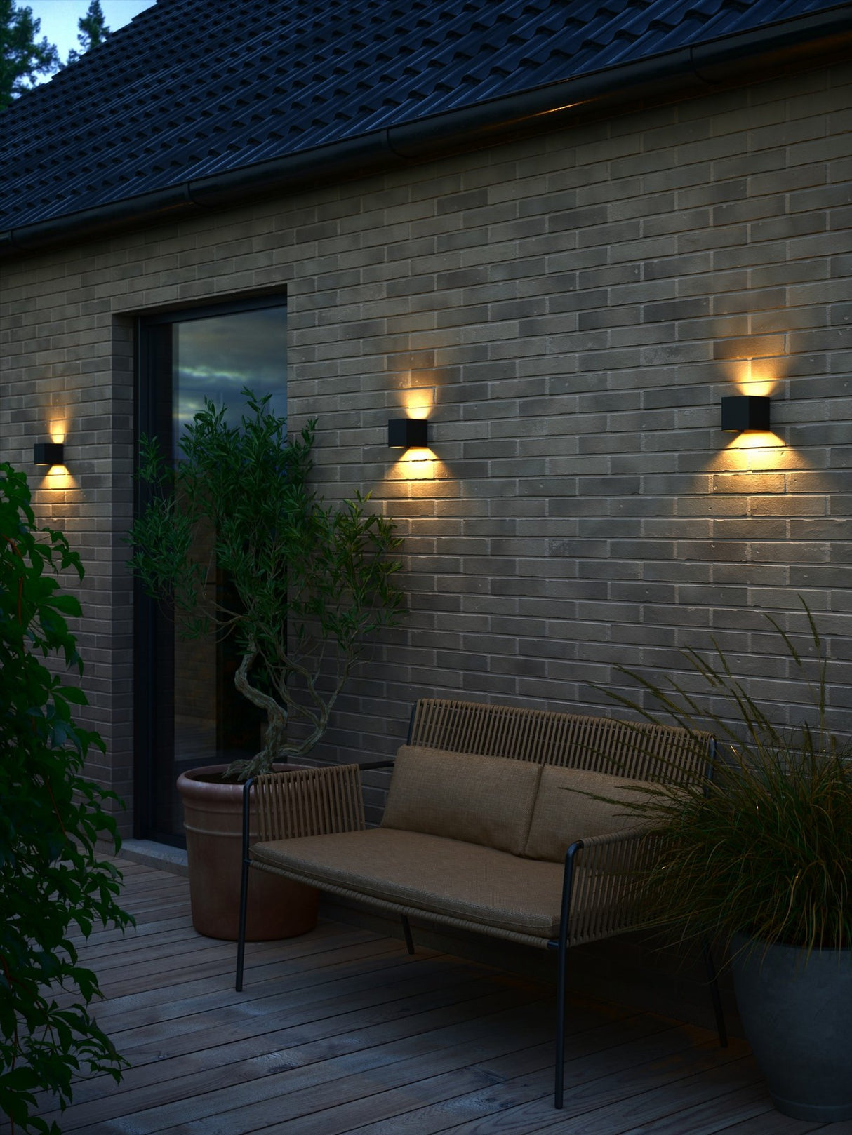 Milda kubi | Wall light | Black