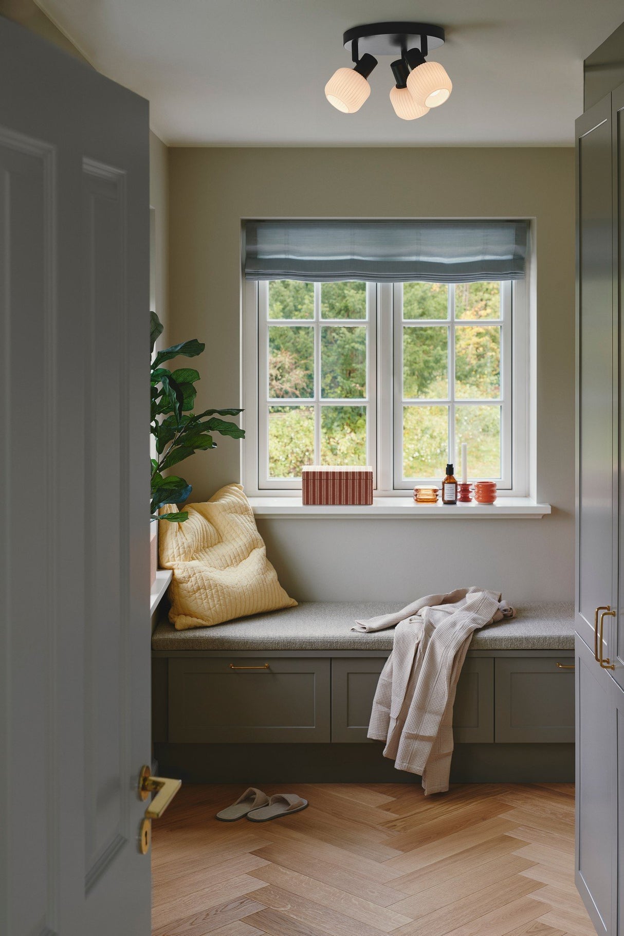 Milford Mini 3-Rondel | Ceiling light | Black