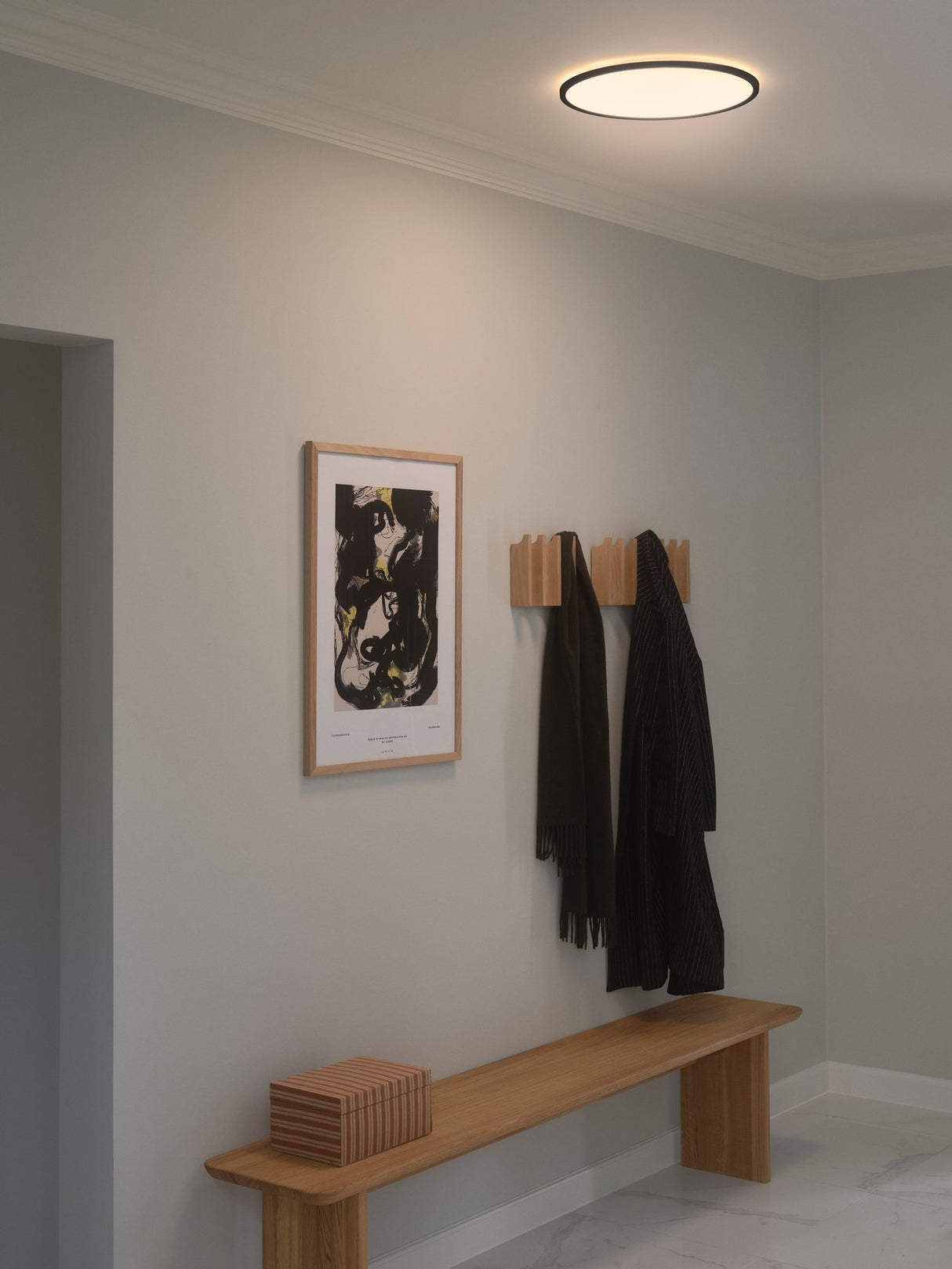 Oja 42 | 2700K | 3-Step | Ceiling light | Black