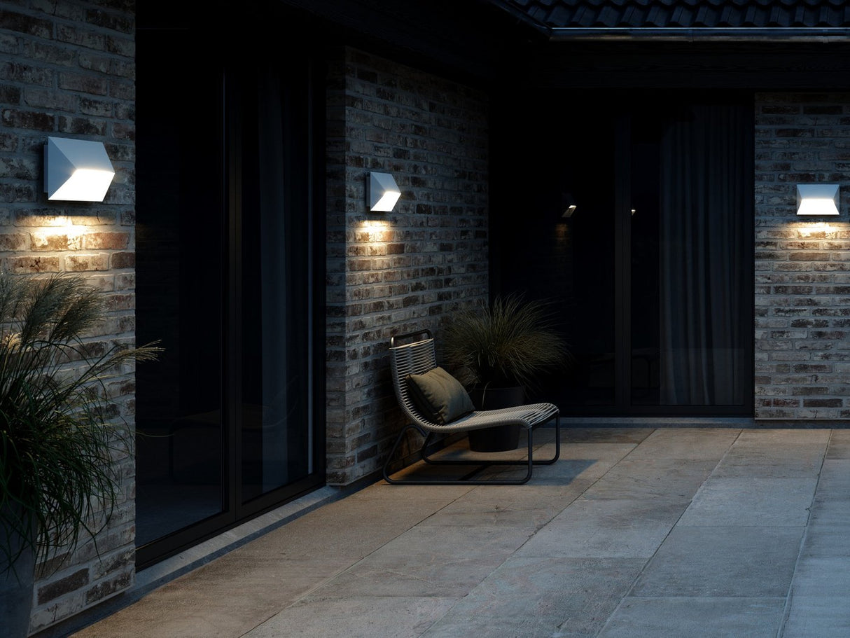 Pontio 27 | Wall light | White