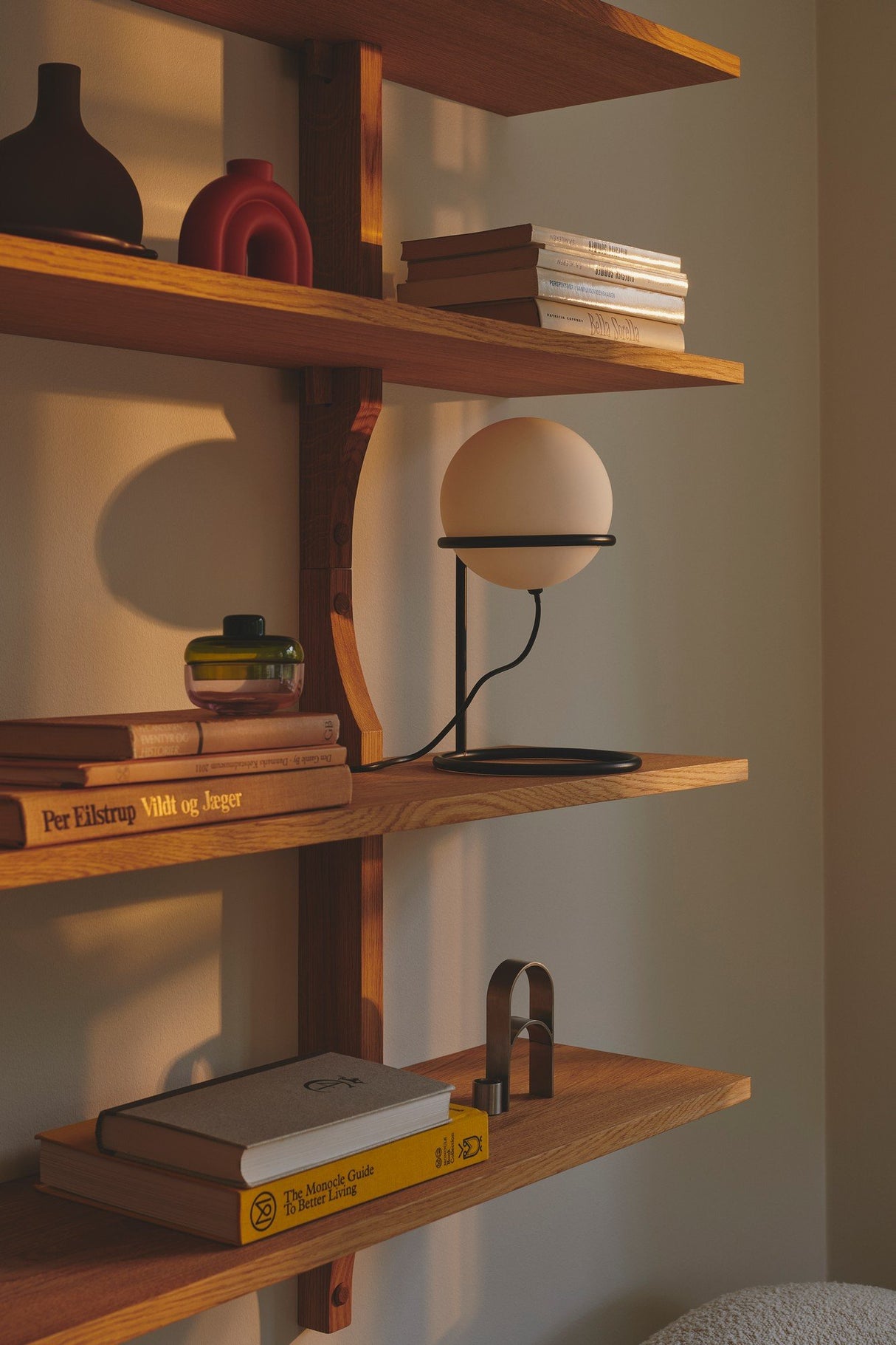 Wilson | Table lamp | Black - Comet Lighting