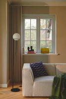 Wilson | Floor lamp | Black - Comet Lighting