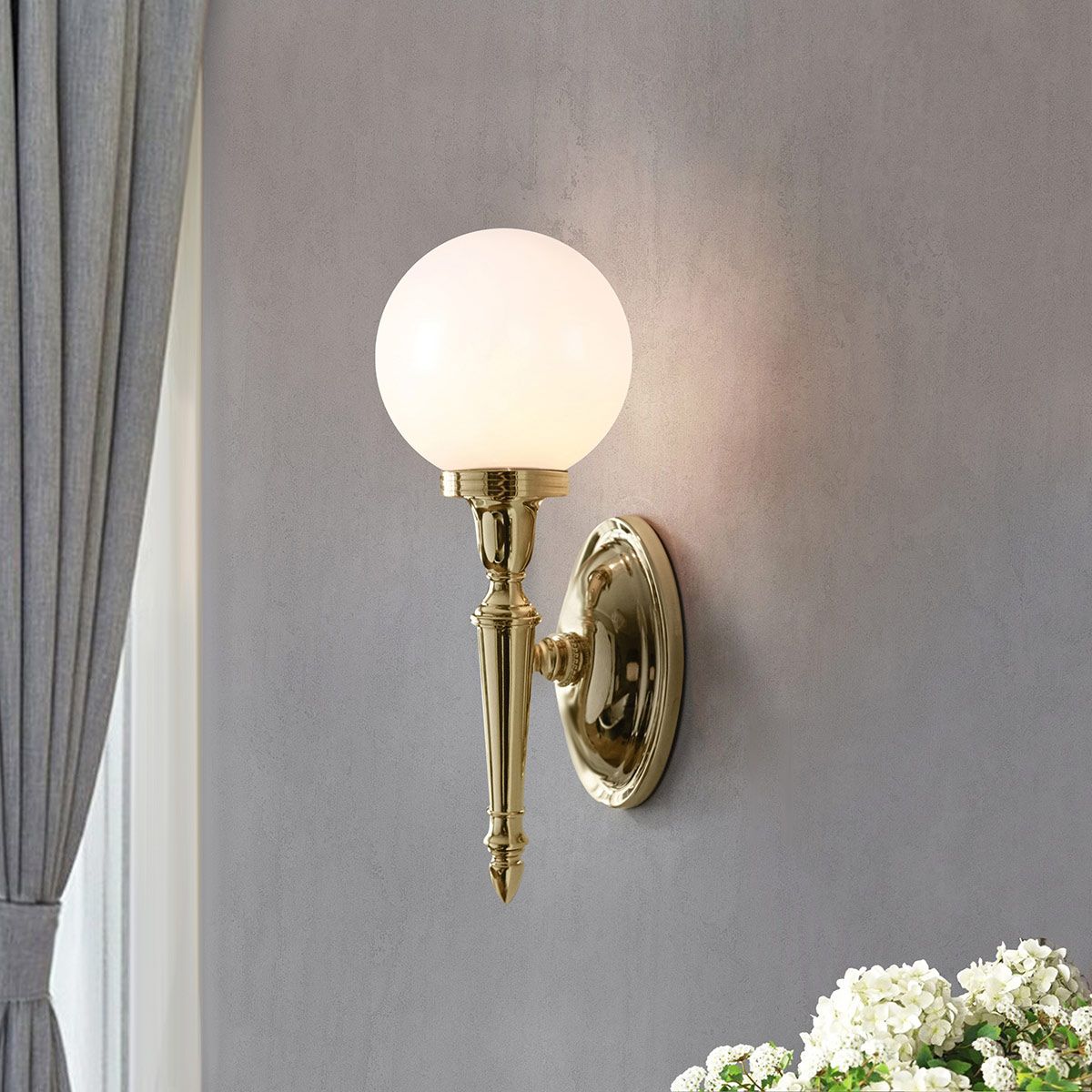 Dryden4 Wall Light Polished Brass - Comet Lighting
