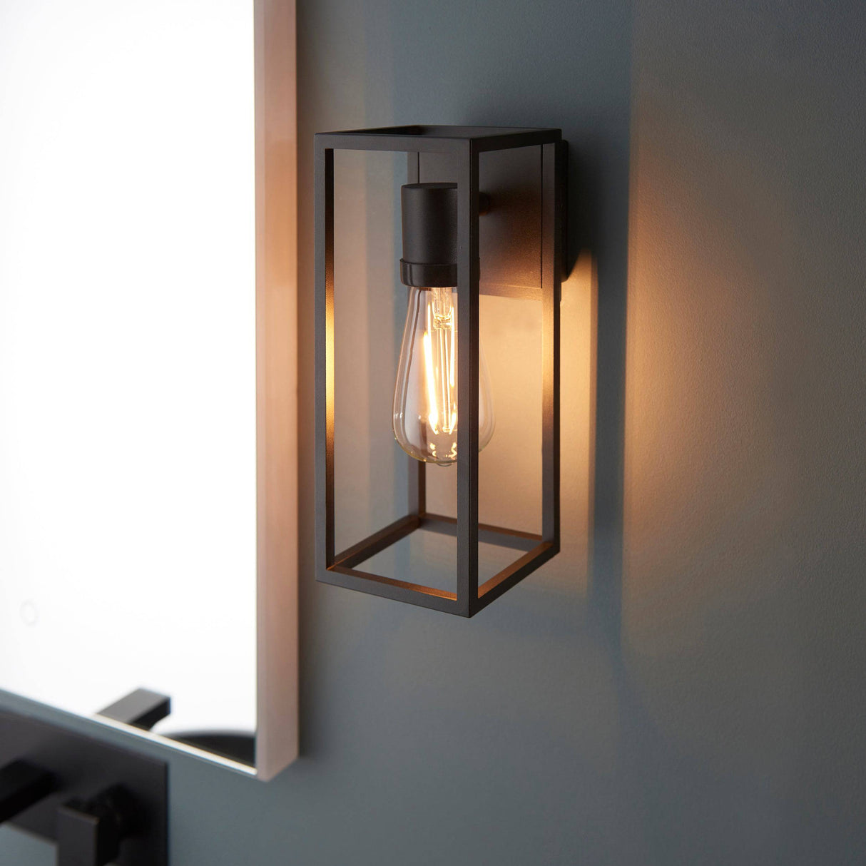 Herbert 1lt Wall - Comet Lighting