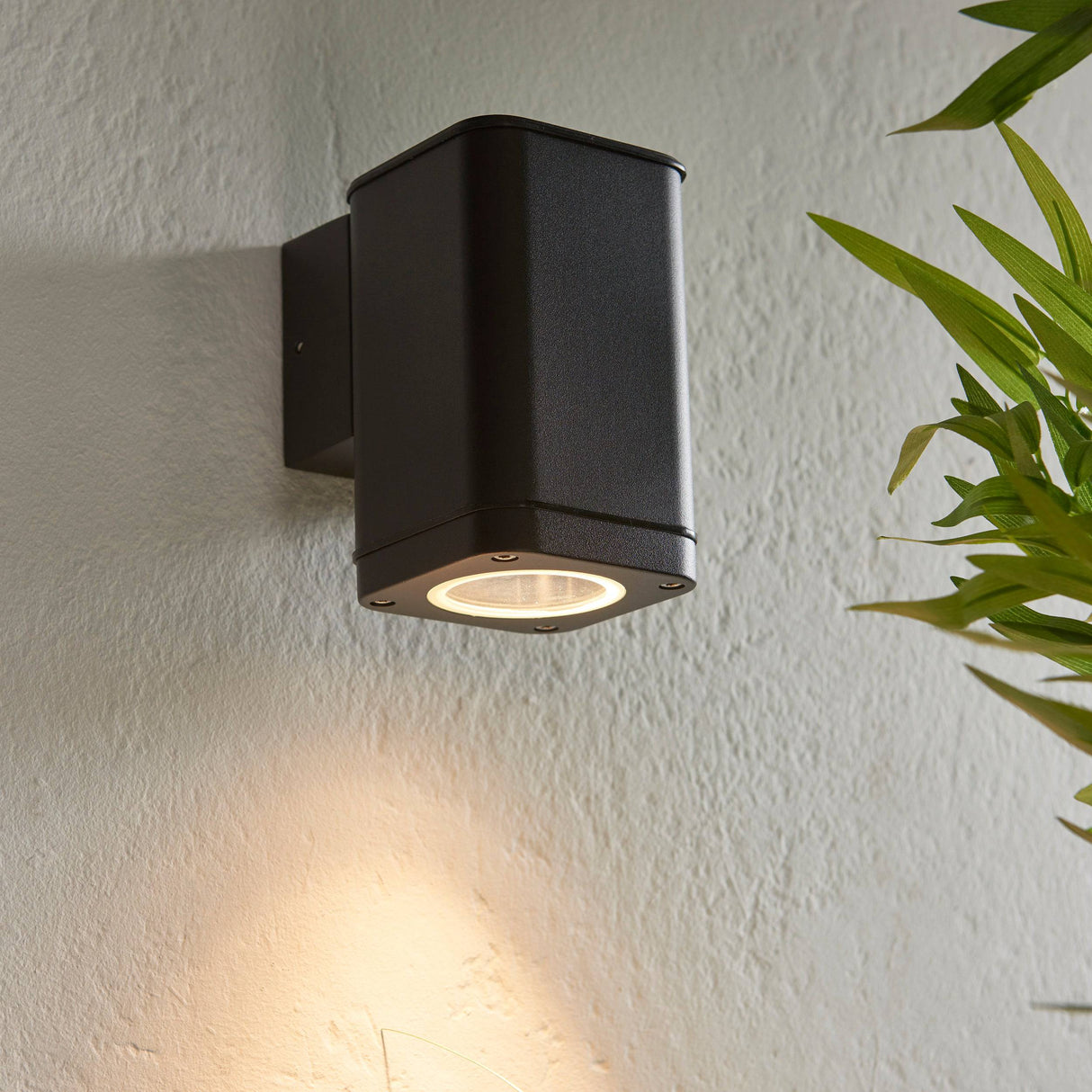 Milton 1lt Wall - Comet Lighting