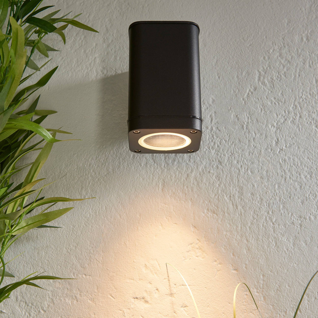 Milton 1lt Wall - Comet Lighting