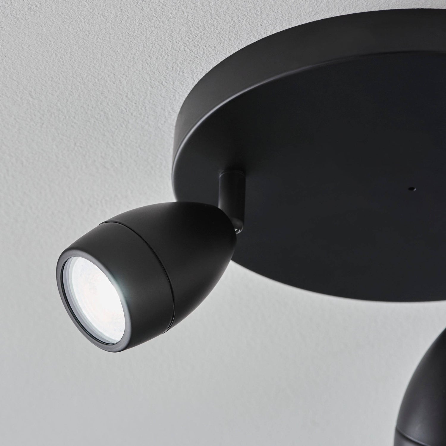 Porto 3lt Spot - Comet Lighting