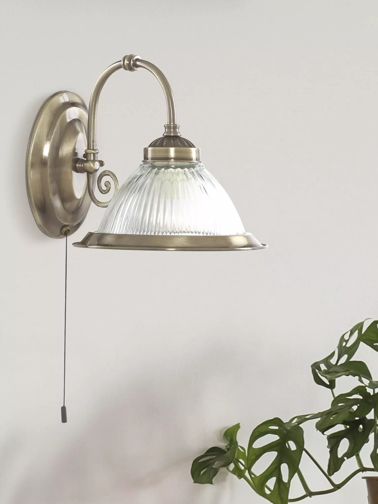 Searchlight American Diner Brass Wall Light Ribbed Glass