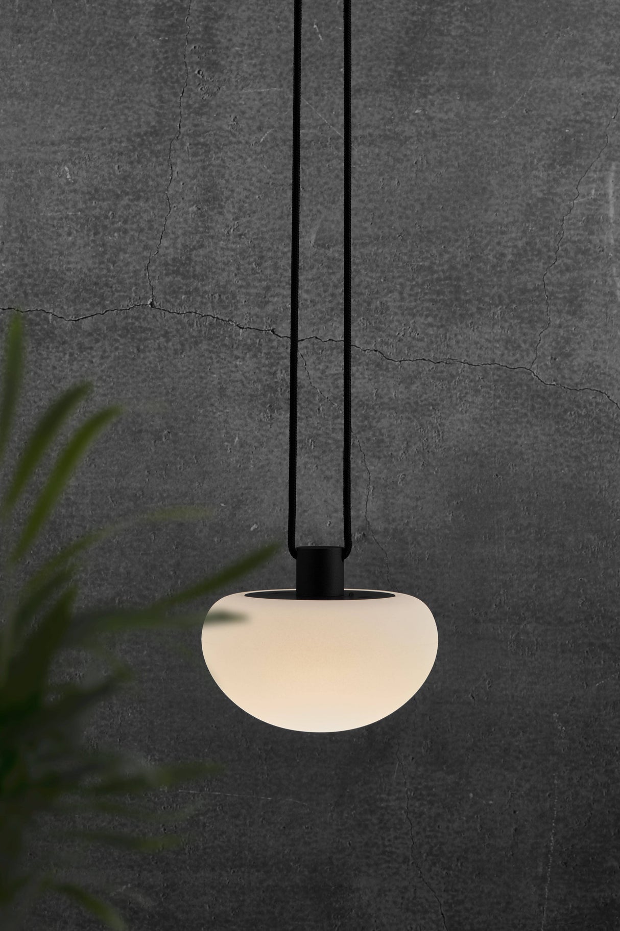 Sponge Pendant | Battery light | White - Comet Lighting