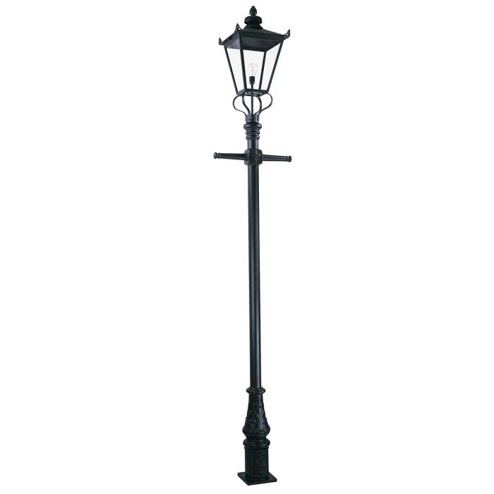 Wilmslow 1 Light Lamp Post - Comet Lighting
